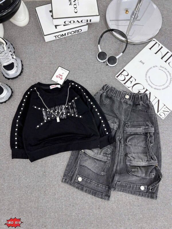 2 piece black and cargo set