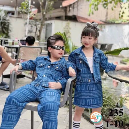 Boy/girl Jean on Jean set